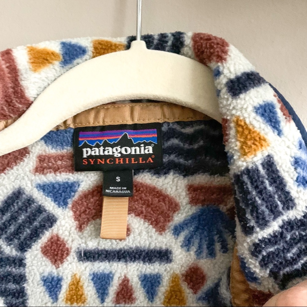 PATAGONIA Rare Protected Peaks Synchilla Pullover Size Small collectable - Picture 7 of 9